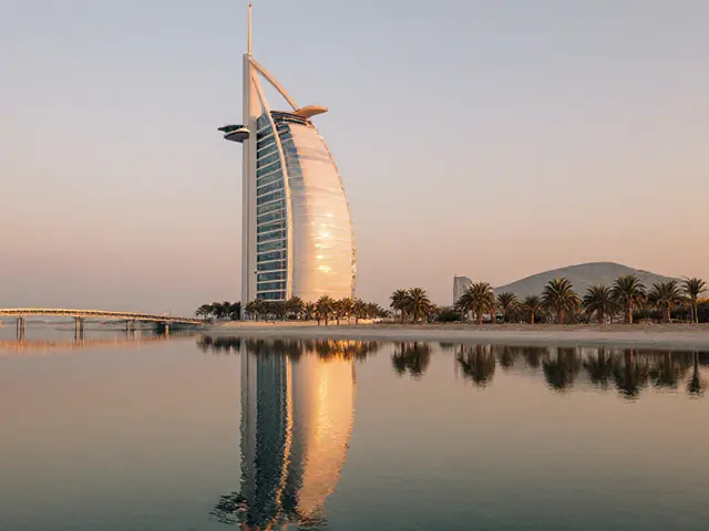 Discover the Luxurious World of Burj Al Arab: A Must-Visit Icon