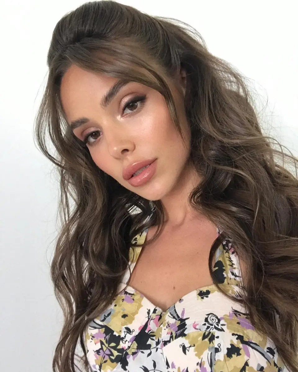 Asya escort in Dubai