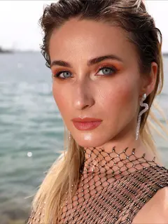 Emma escort in Dubai