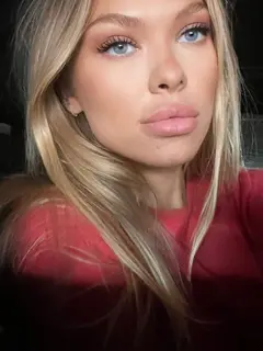 Emma escort in Dubai