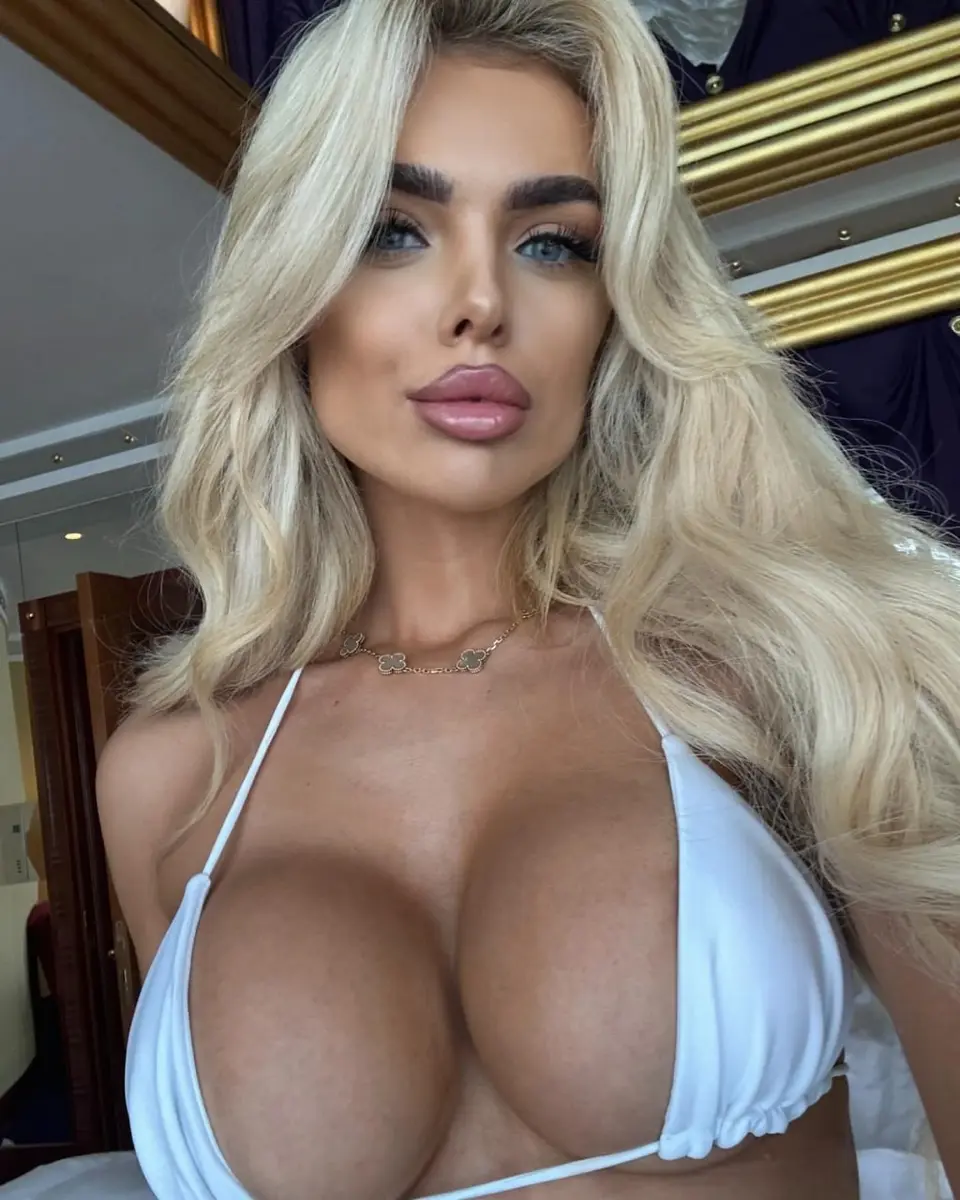 Inna escort in Dubai