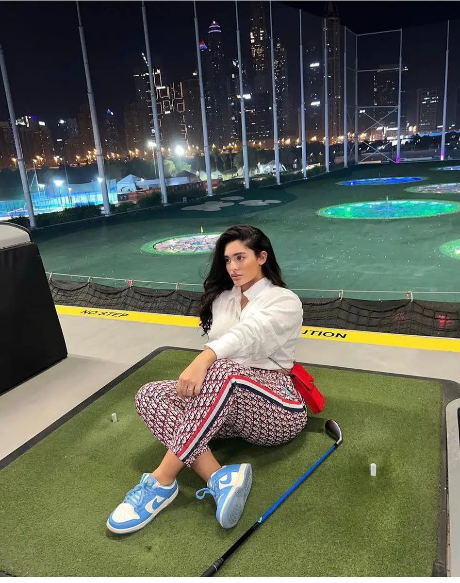 JADEY escort in Dubai