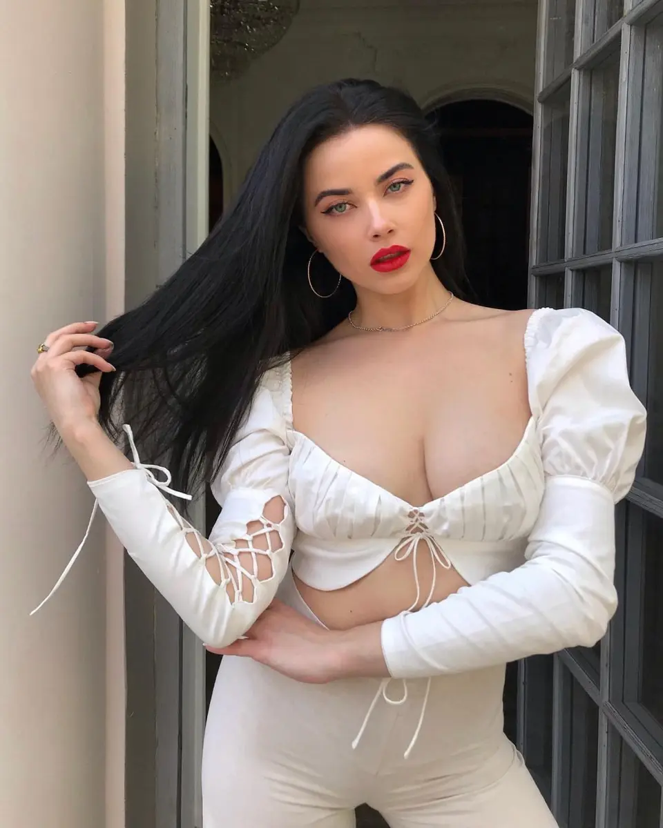 Katarina escort in Dubai