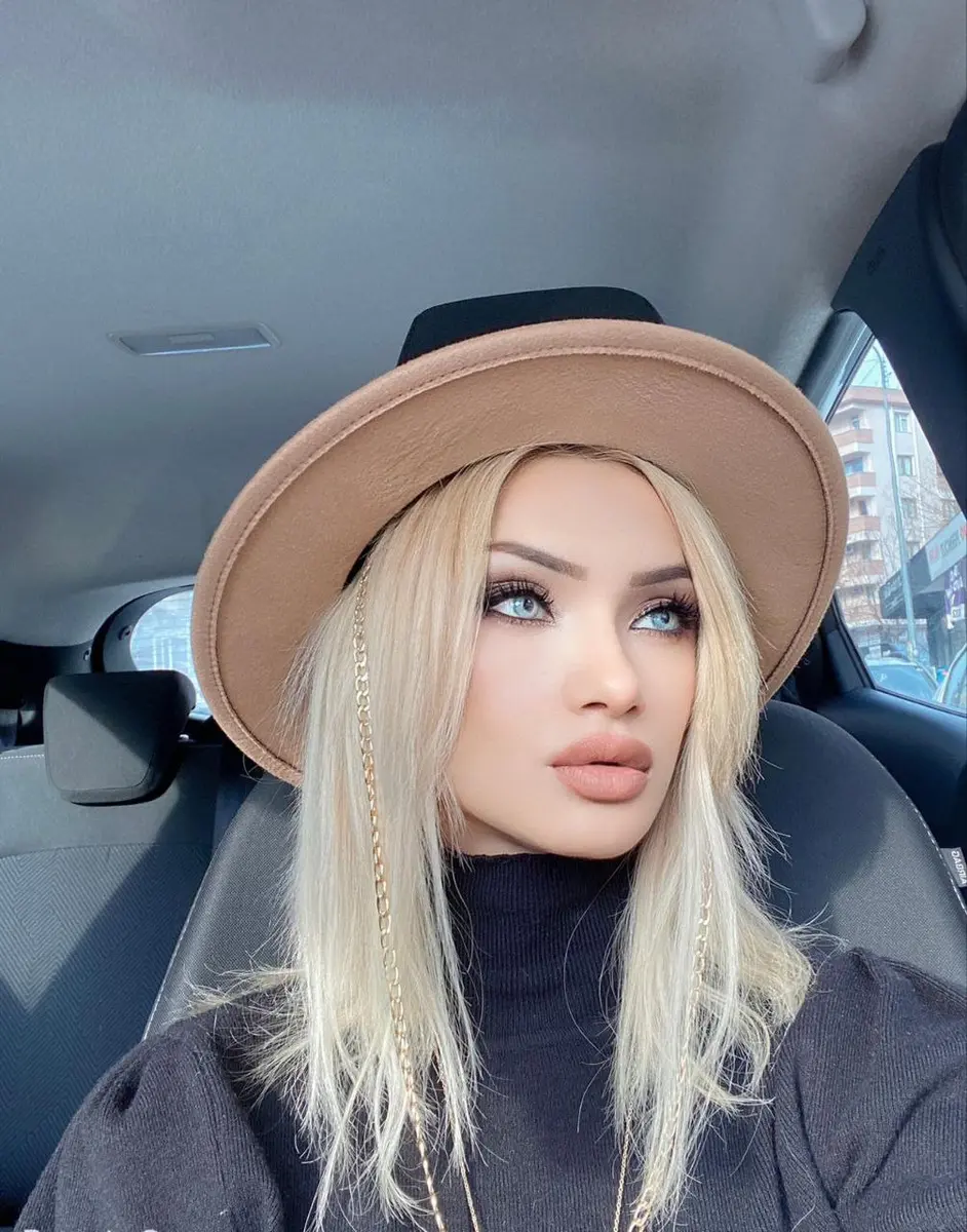MARIA escort in Dubai