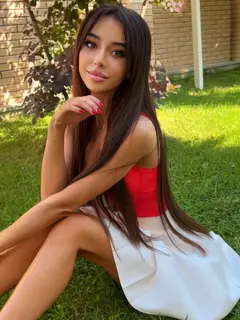Regina escort in Dubai