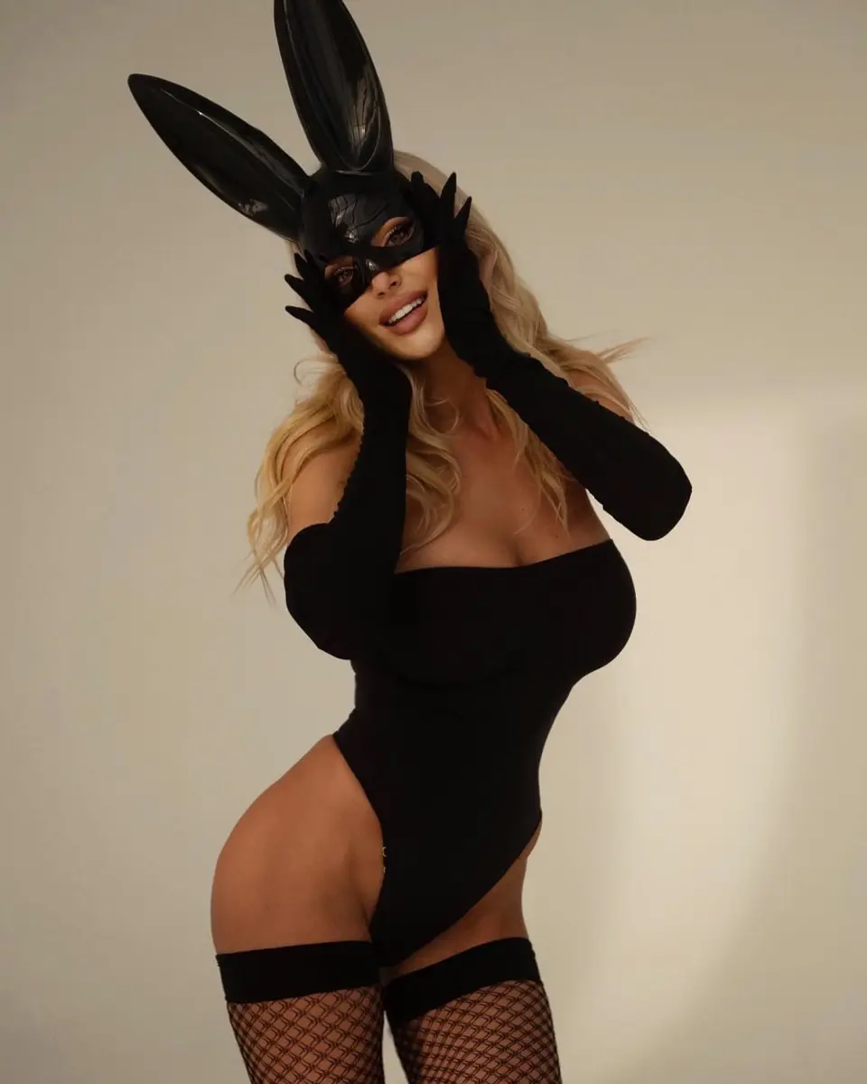 Sabina escort in Dubai