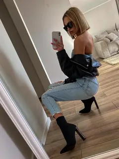 Viola escort in Dubai